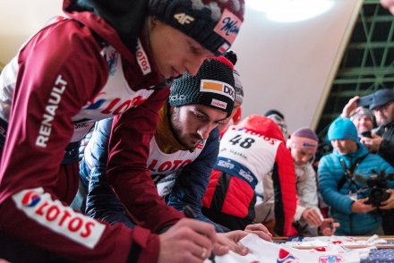 Ceremonia wręczenia numerów startowych